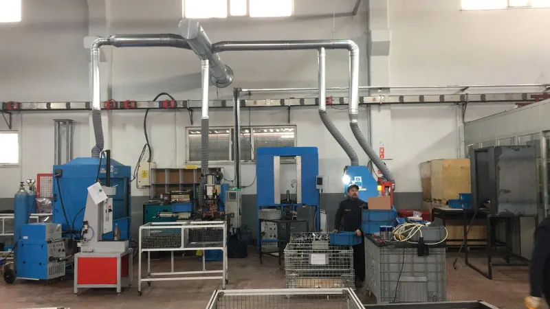 Station extraction lines in a workshop